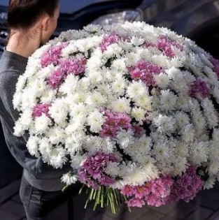 Купить букет из 101 хризантемы с доставкой по Челябинску